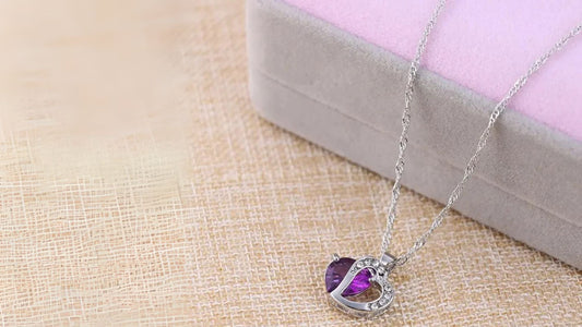 Artificial Necklaces: Affordable Glamour for Every Woman