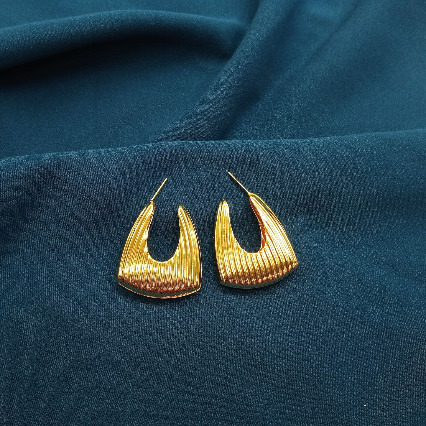 Gold triangle with line dangle earring