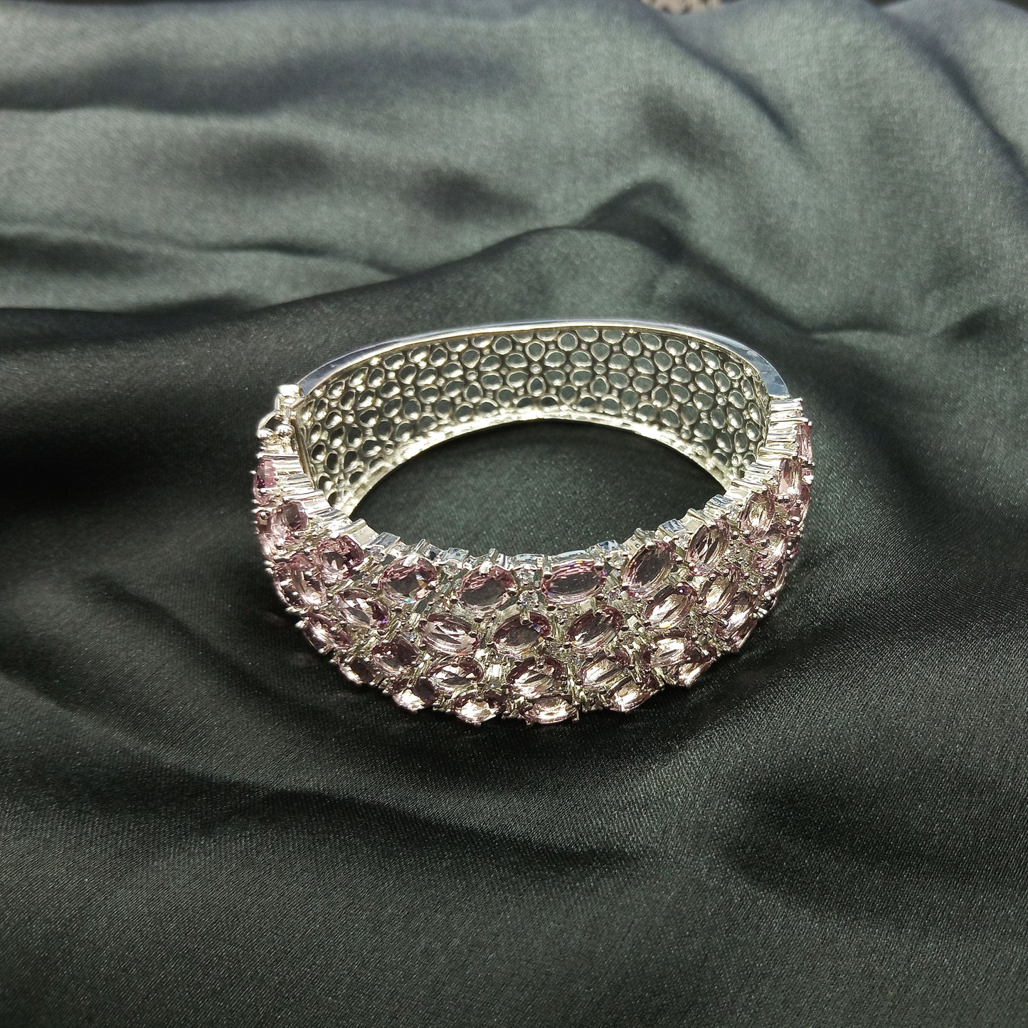 Rashionable new style pink zirconia diamonds bangles for women