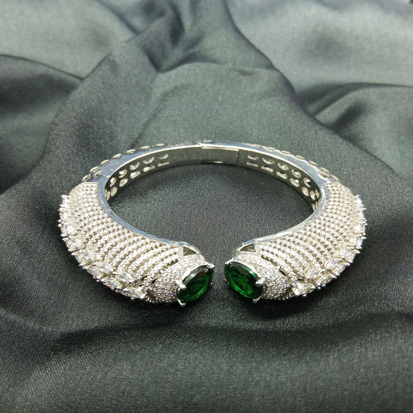 Silver plated unique style with green zirconia diamonds bangles for women