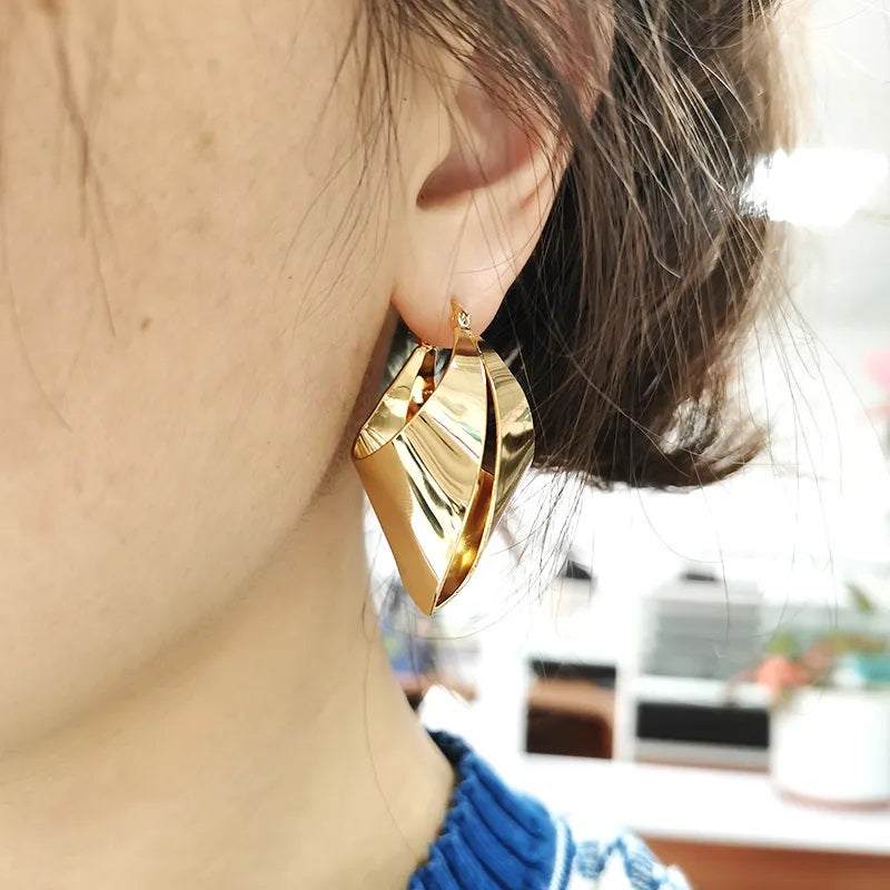 Bag design gold plated hoop earring