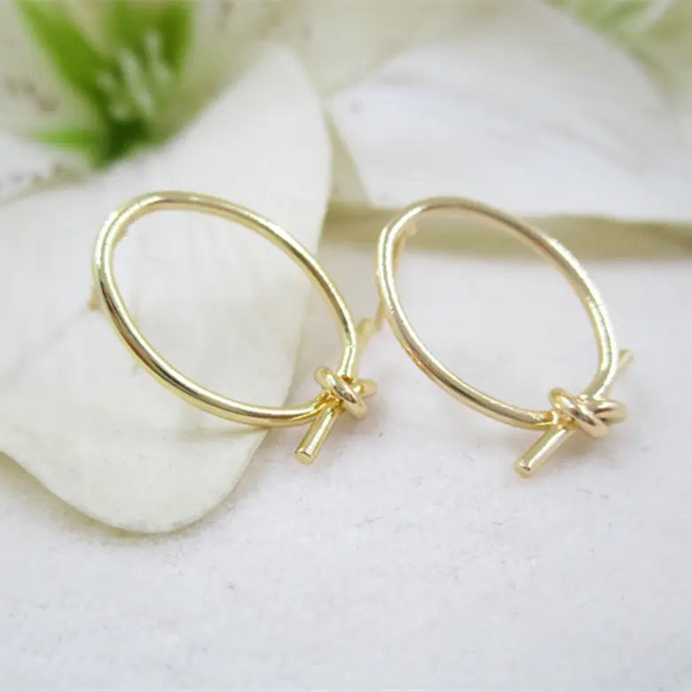 Mini bow khotted earring