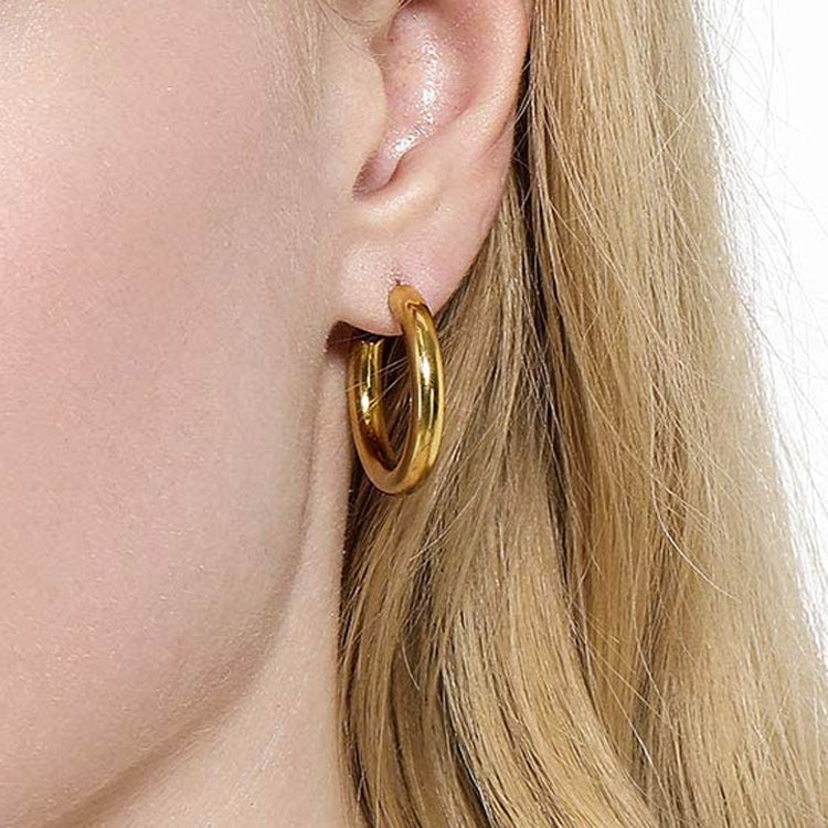Chunky gold small earring