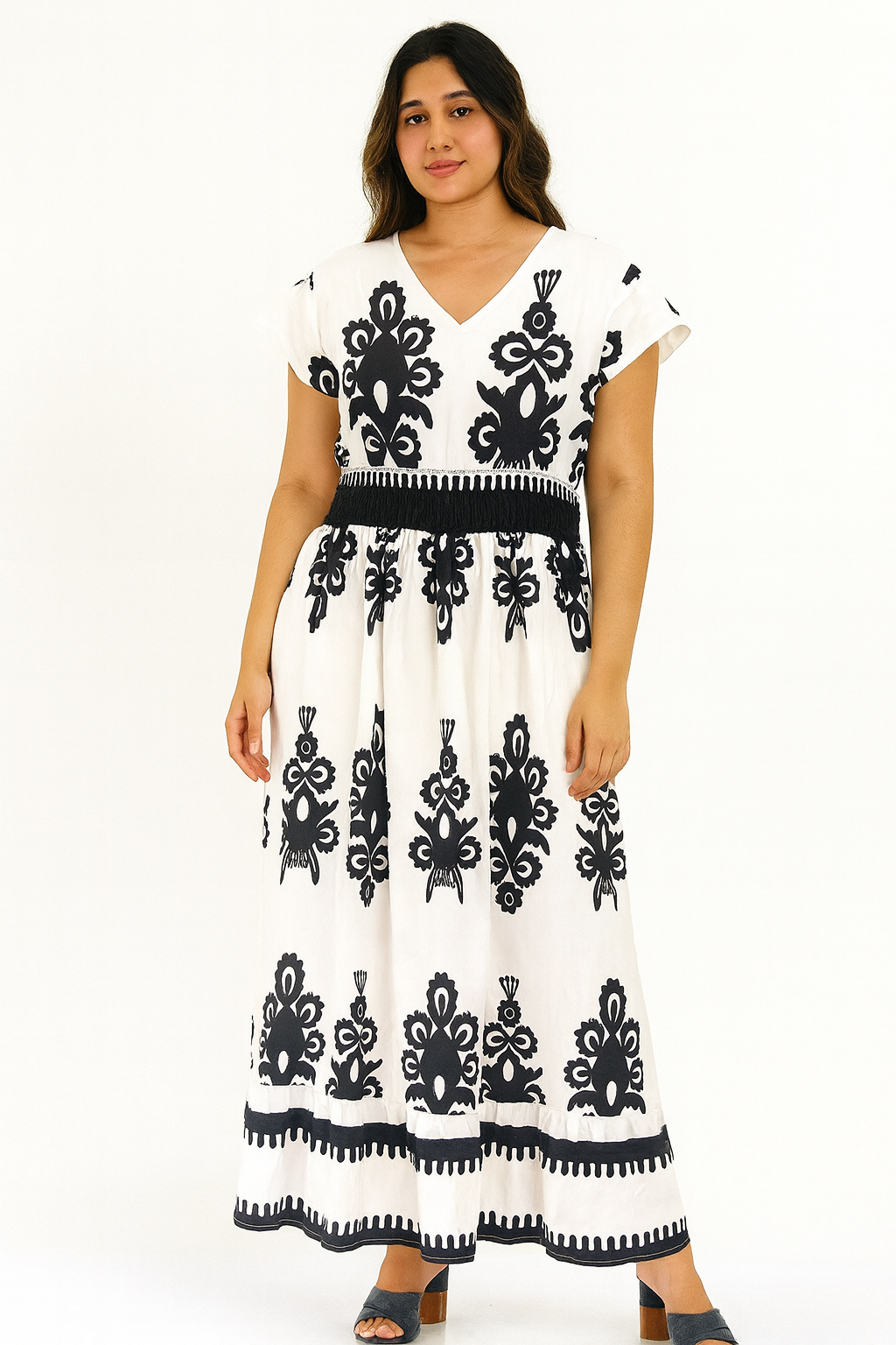 Black And White Long Dress For Causal Look