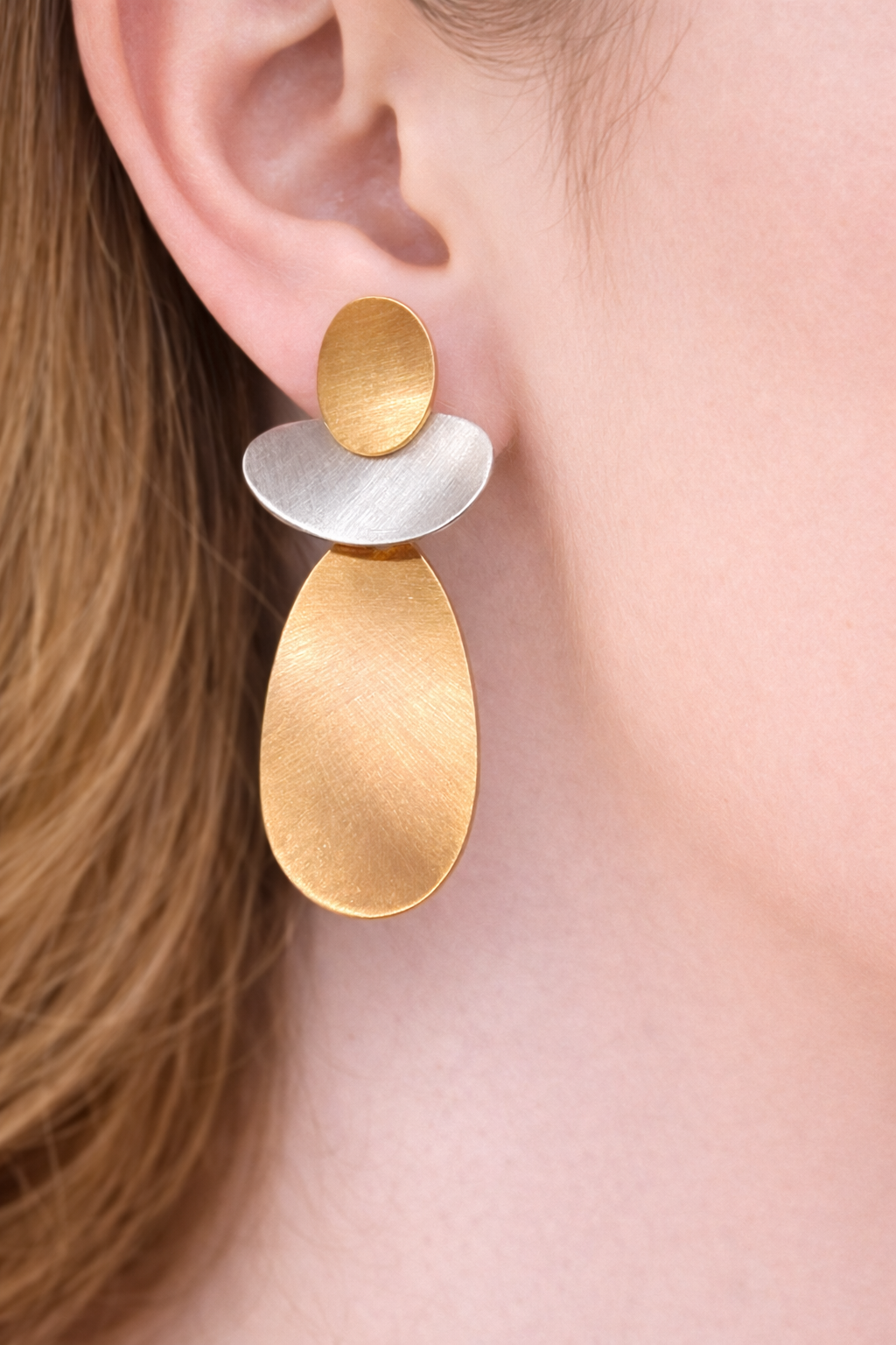 Elara Dual-Tone Cascade Earrings