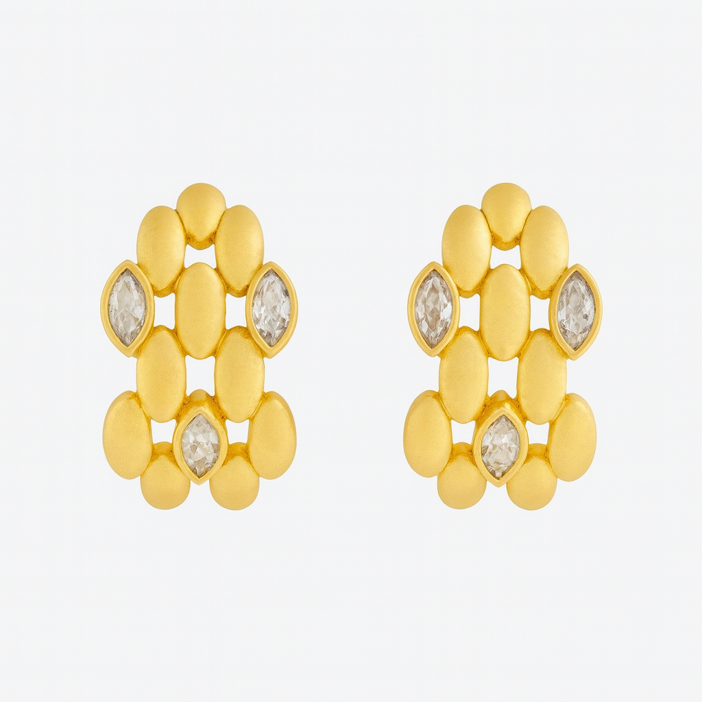 Golden covering pretty stud