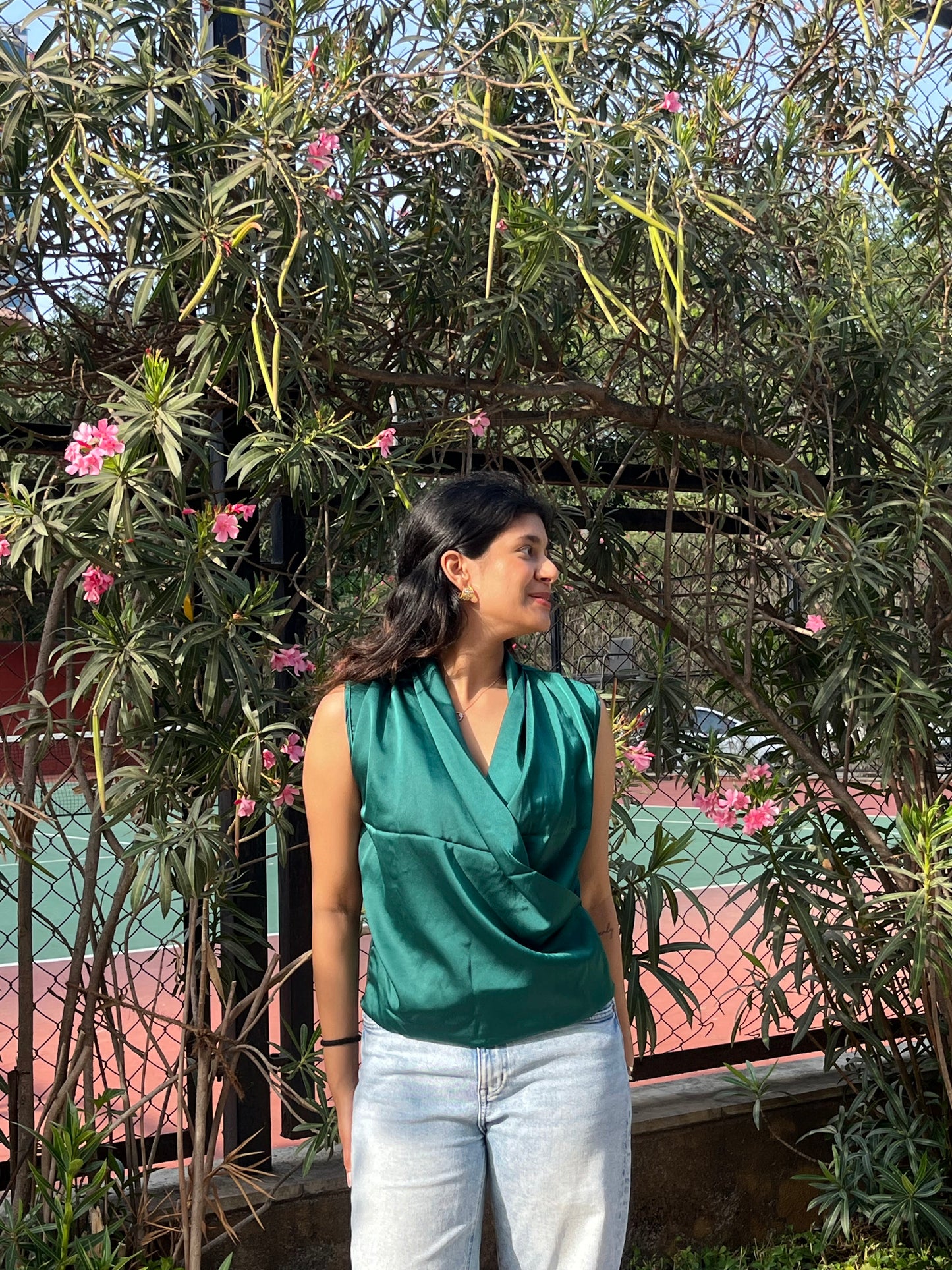 Green v neck sleeveless top for women's