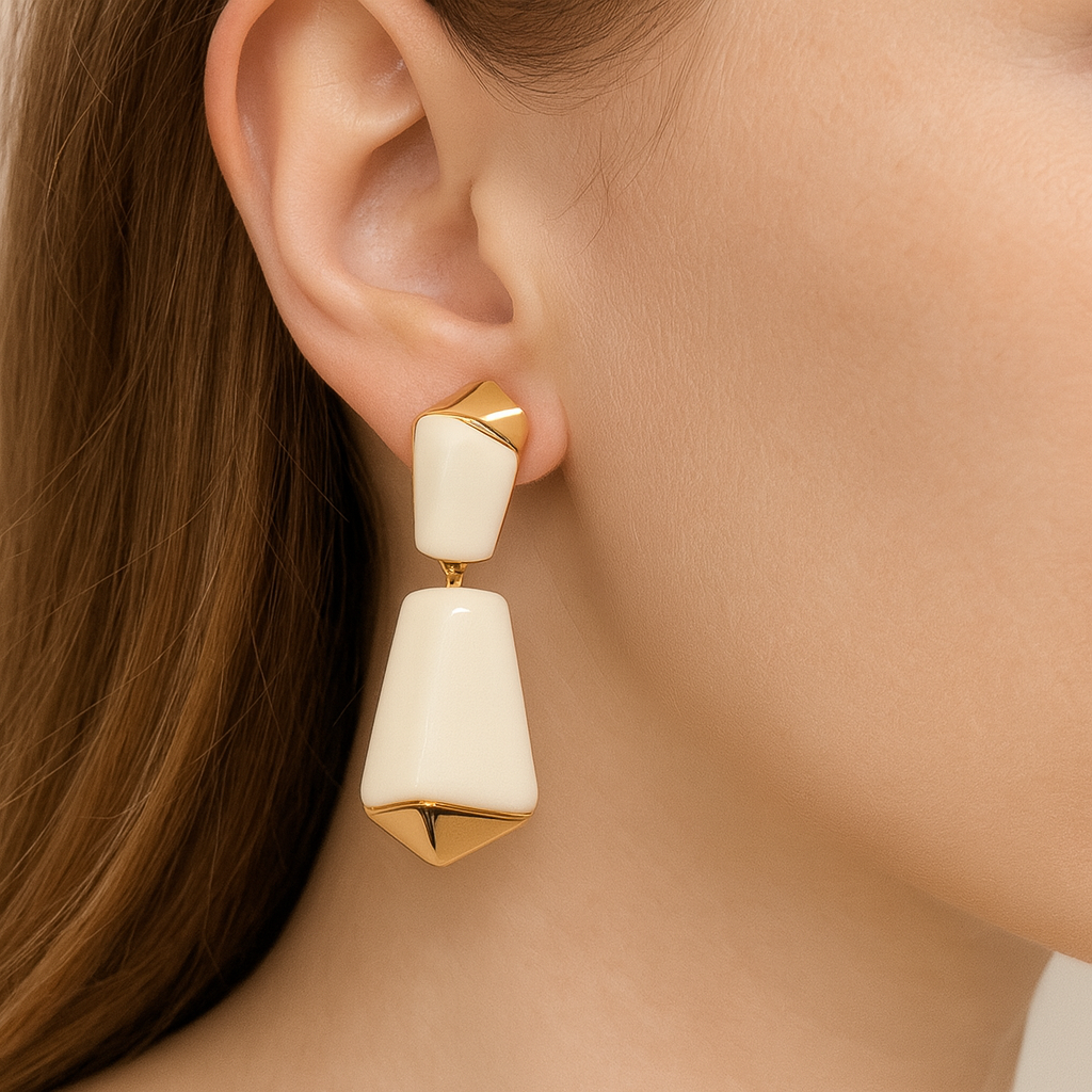 Gogeous irregular fone resin stud earring