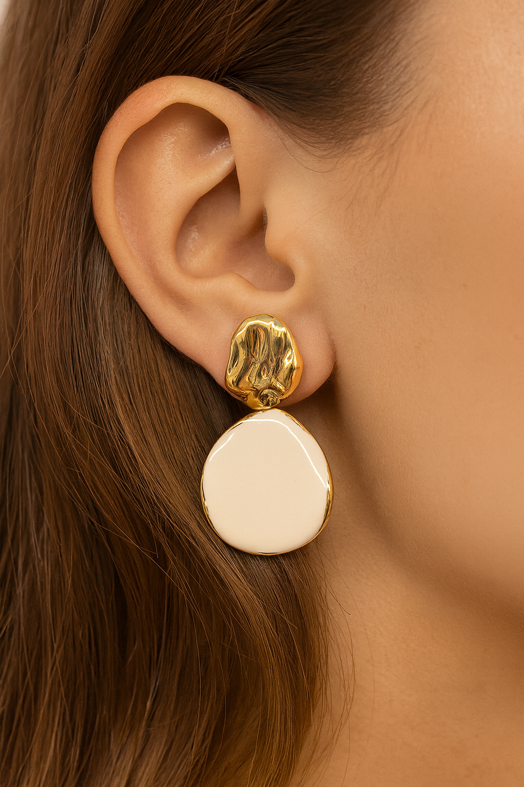 Fair design white acrylic golden stud earring