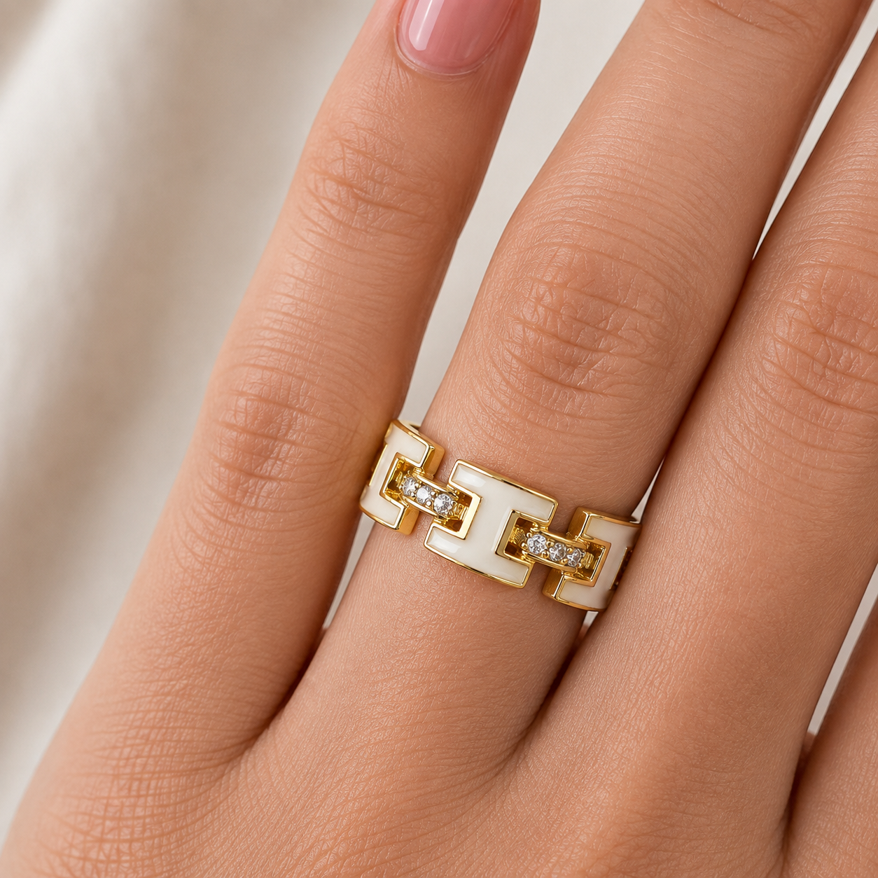 Gold Geometric Link Ring