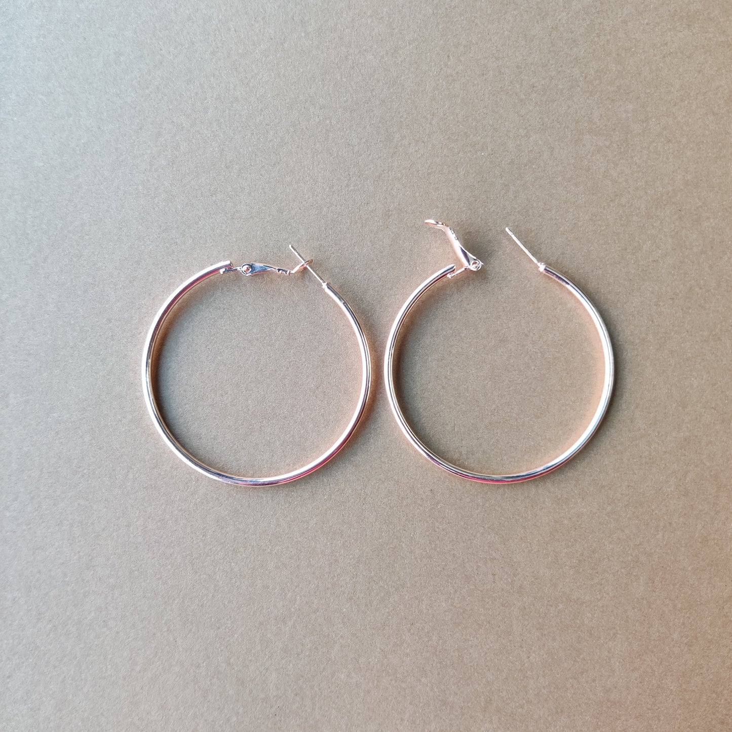 Rose gold large hoop earring