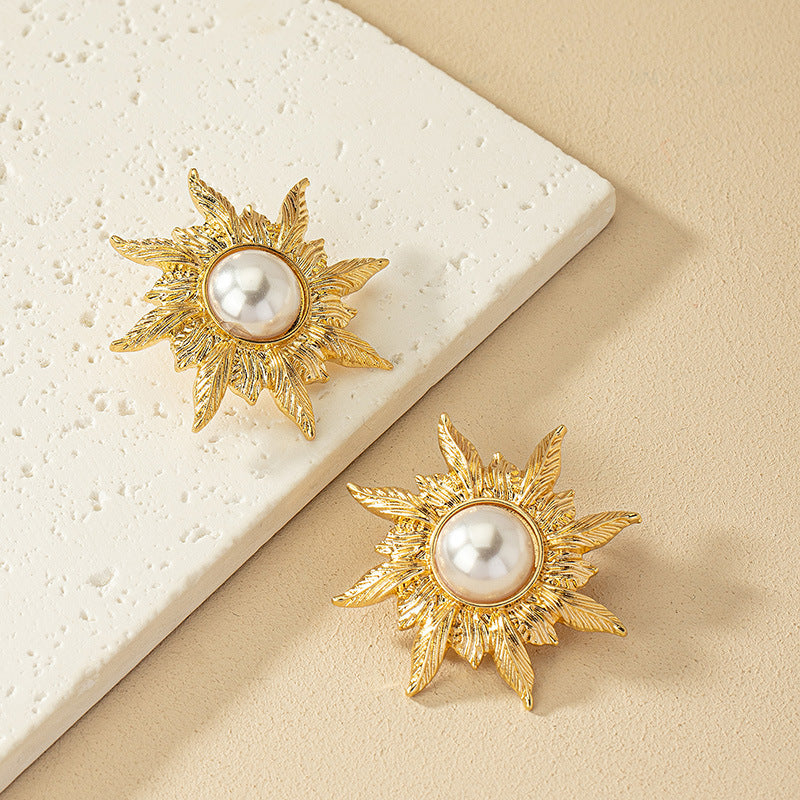 Sun design earring with matt finish earring