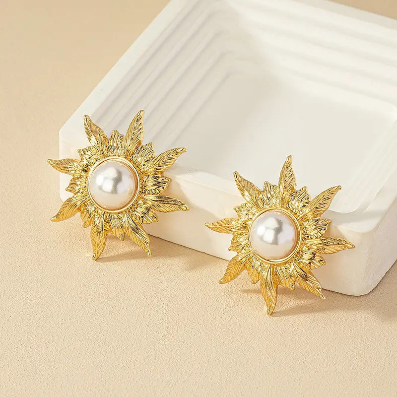 Sun design earring with matt finish earring