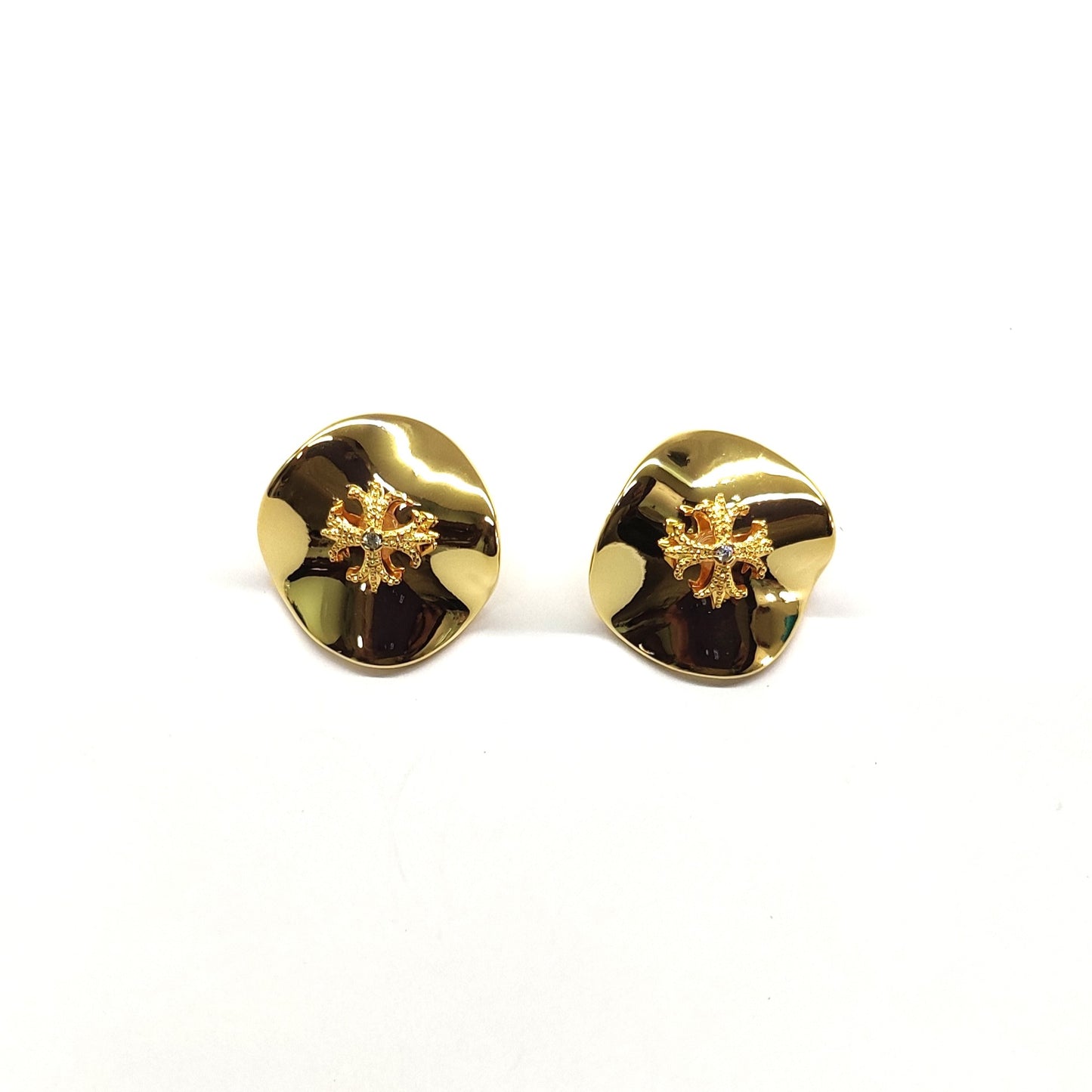 Gold round flat stud