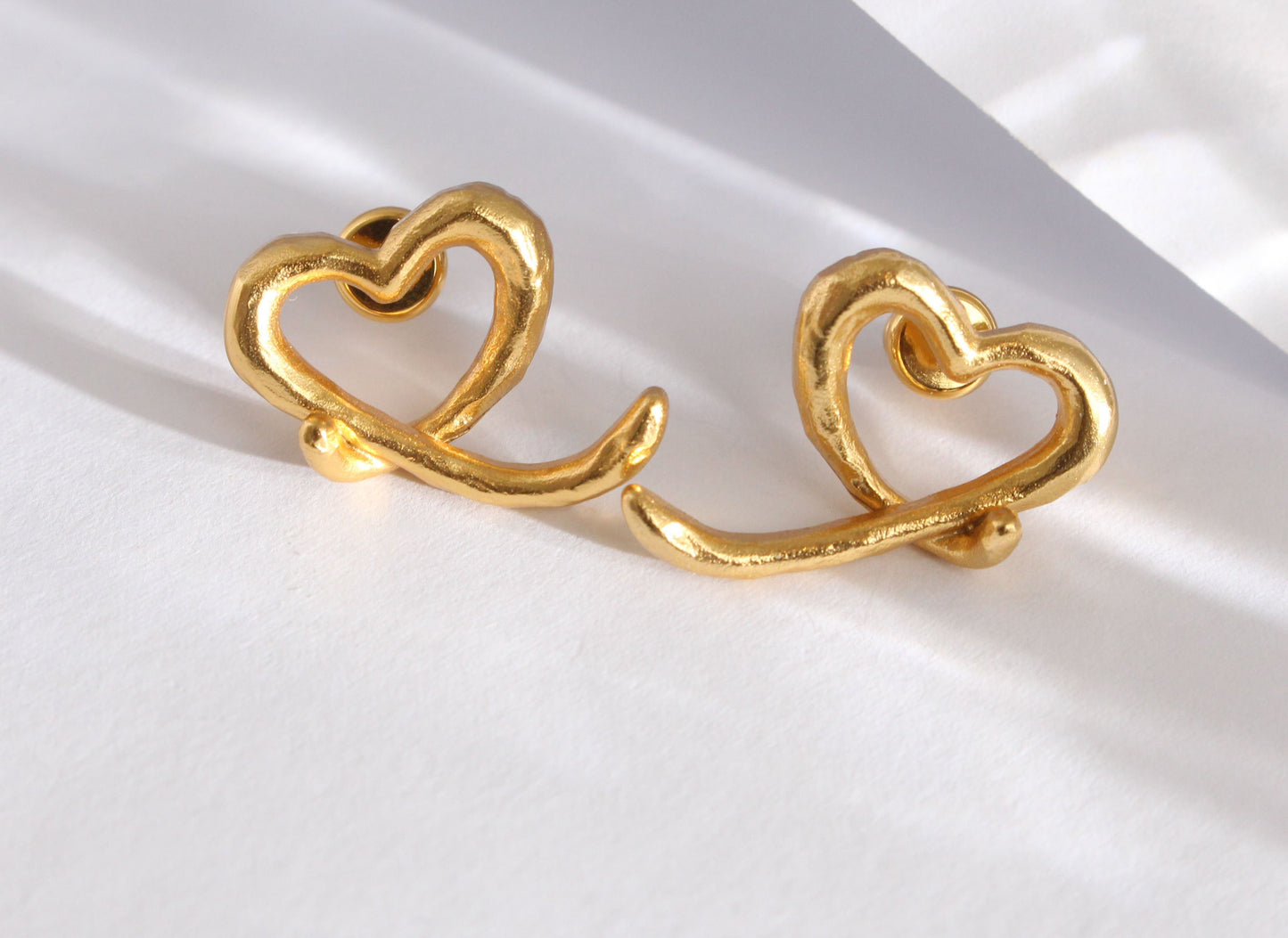 Simple Look Heart Shape Stud Earring