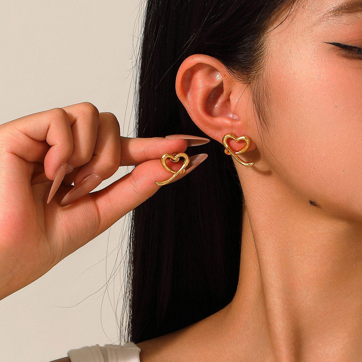 Simple Look Heart Shape Stud Earring