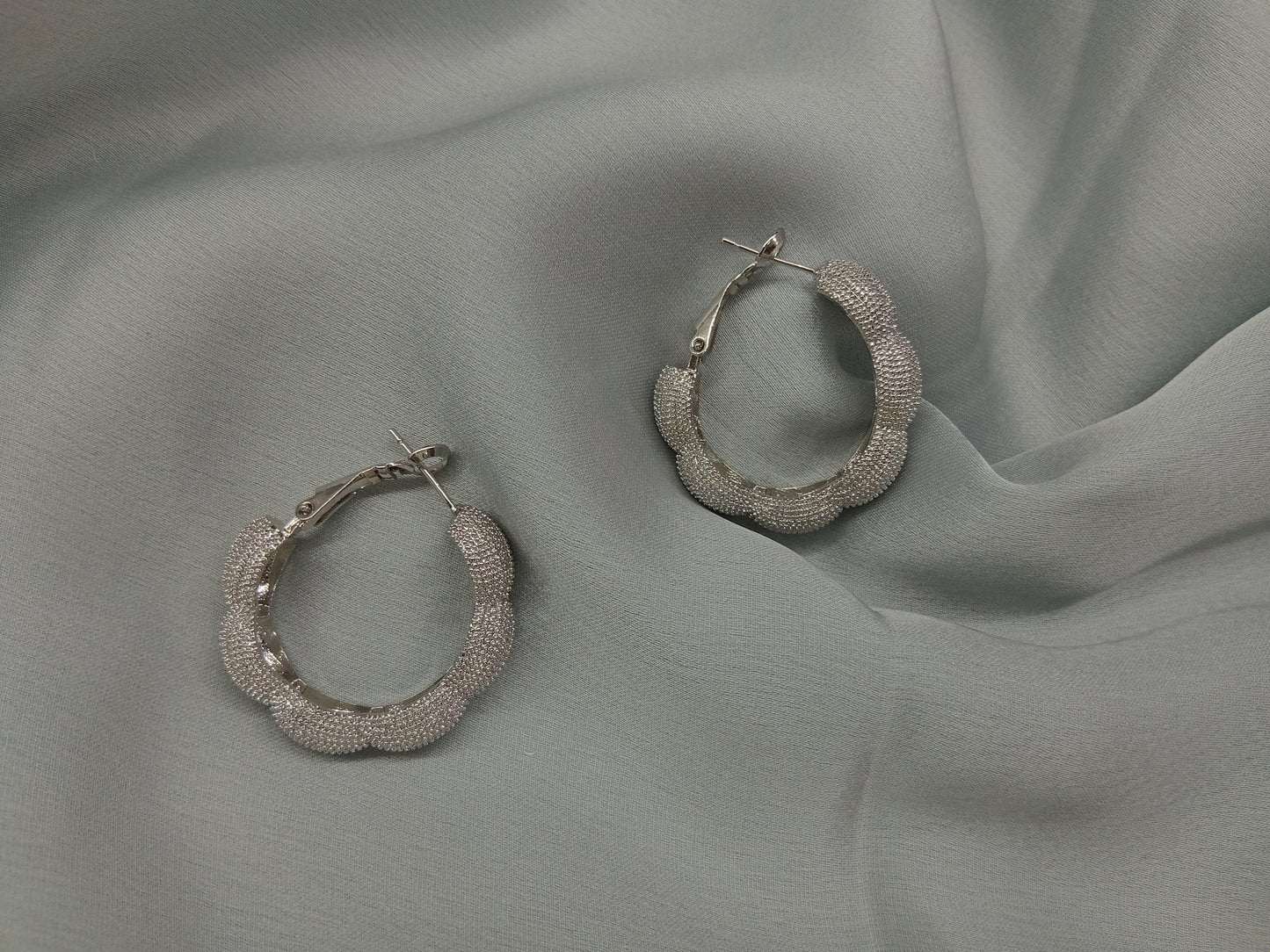 Sliver Cubic Diamonds With Round Shape Fashion Stud Earring