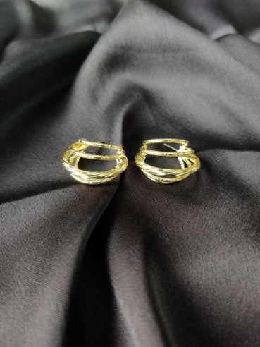 Multi layer design C shaped earring