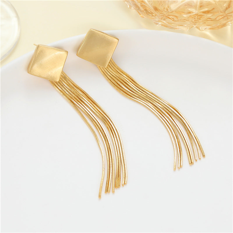 Top of square gold chains earring