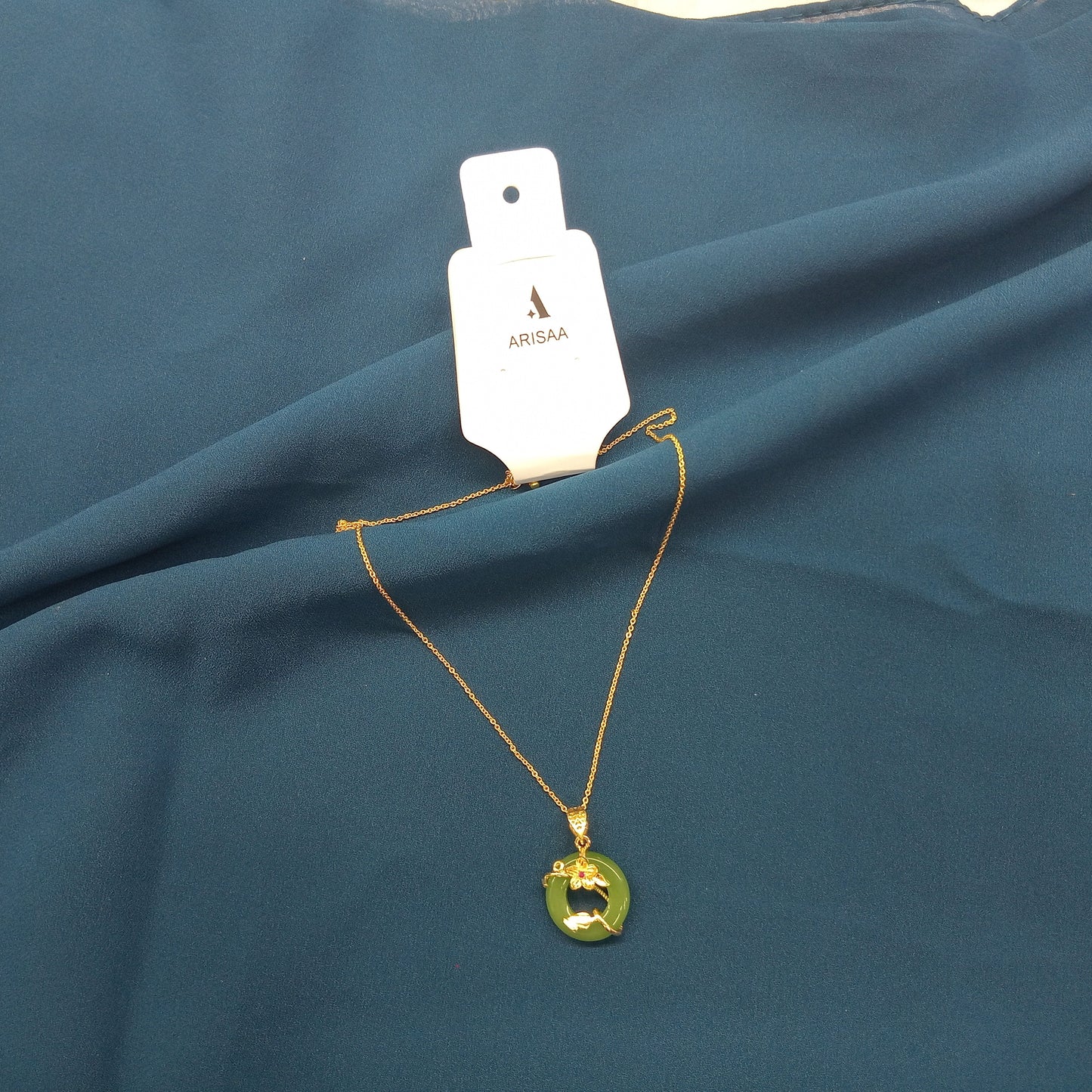 Green Colour Round Shape With Flower Design Pedant With Gold Chain Necklace