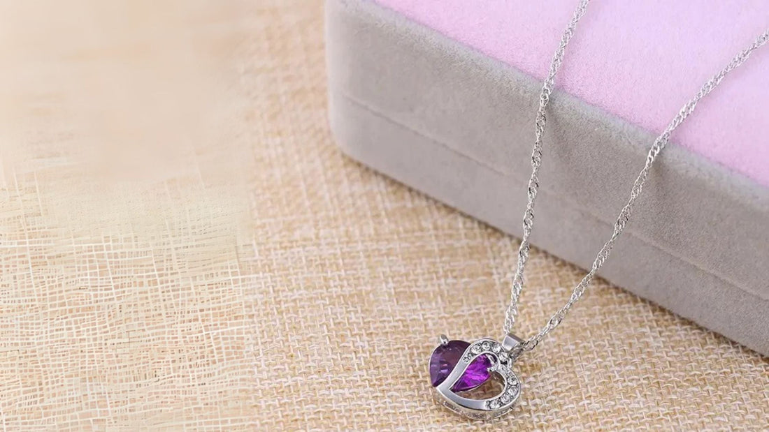 Artificial Necklaces: Affordable Glamour for Every Woman