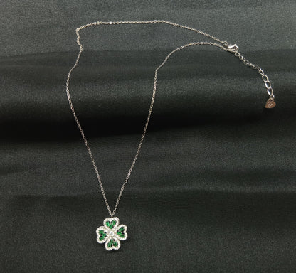 Green Flower Shape Pedant Necklace With Glossy Look