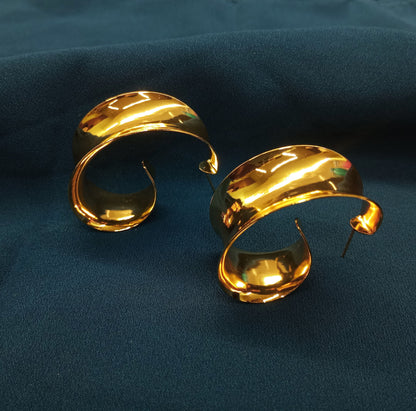Chunky gold plated cuff earring