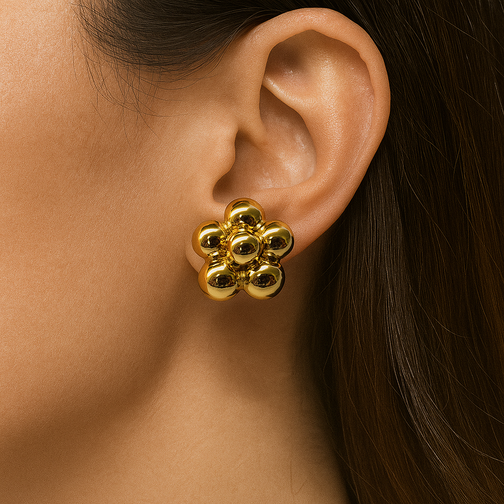 Cute flower design stud earring