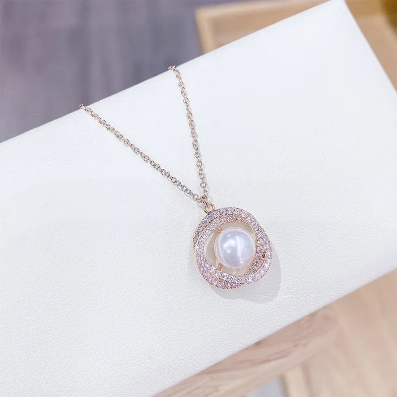 Pearl design rose gold necklace