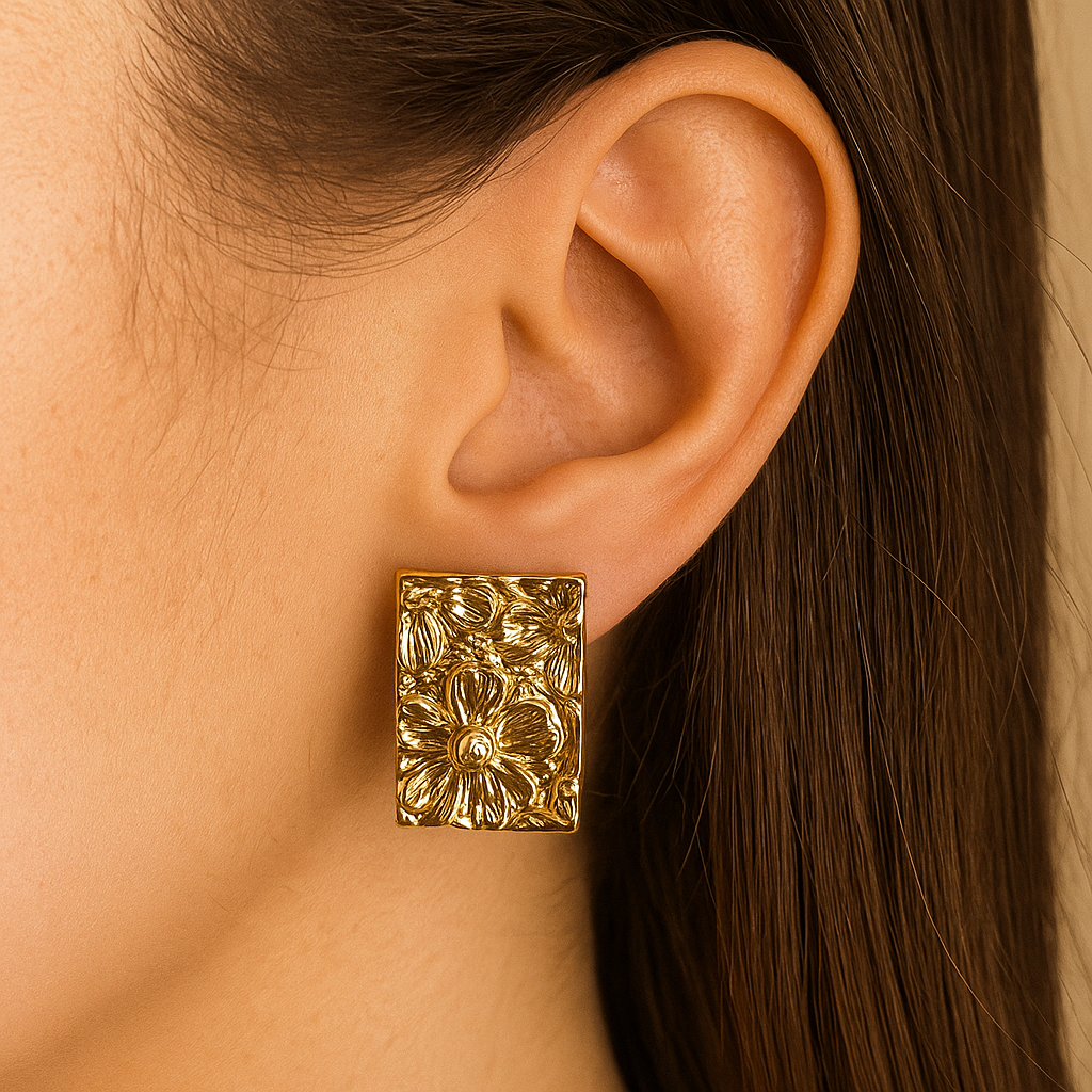Gold plated square stud earring