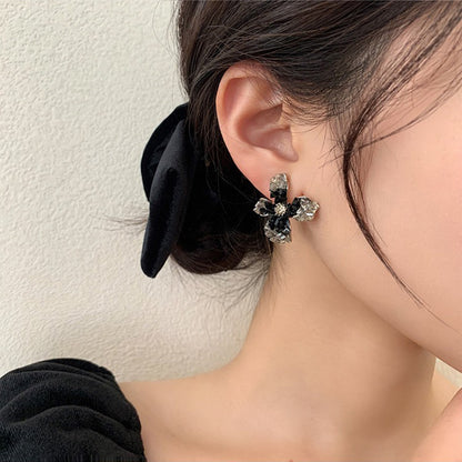 Black crystal flower earring