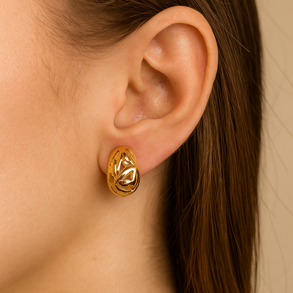 Gold plated small stud
