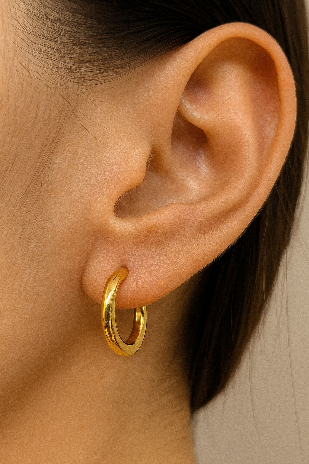 Chunky gold small earring