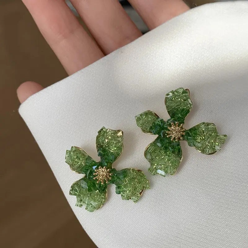 Green flower crystal stud earring 