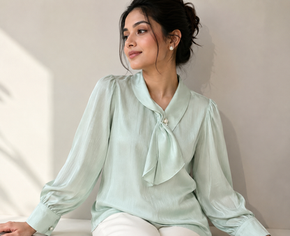 Pretty Pearl Bow Top