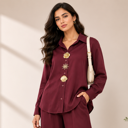 Simple Shirt With Elegance Broches