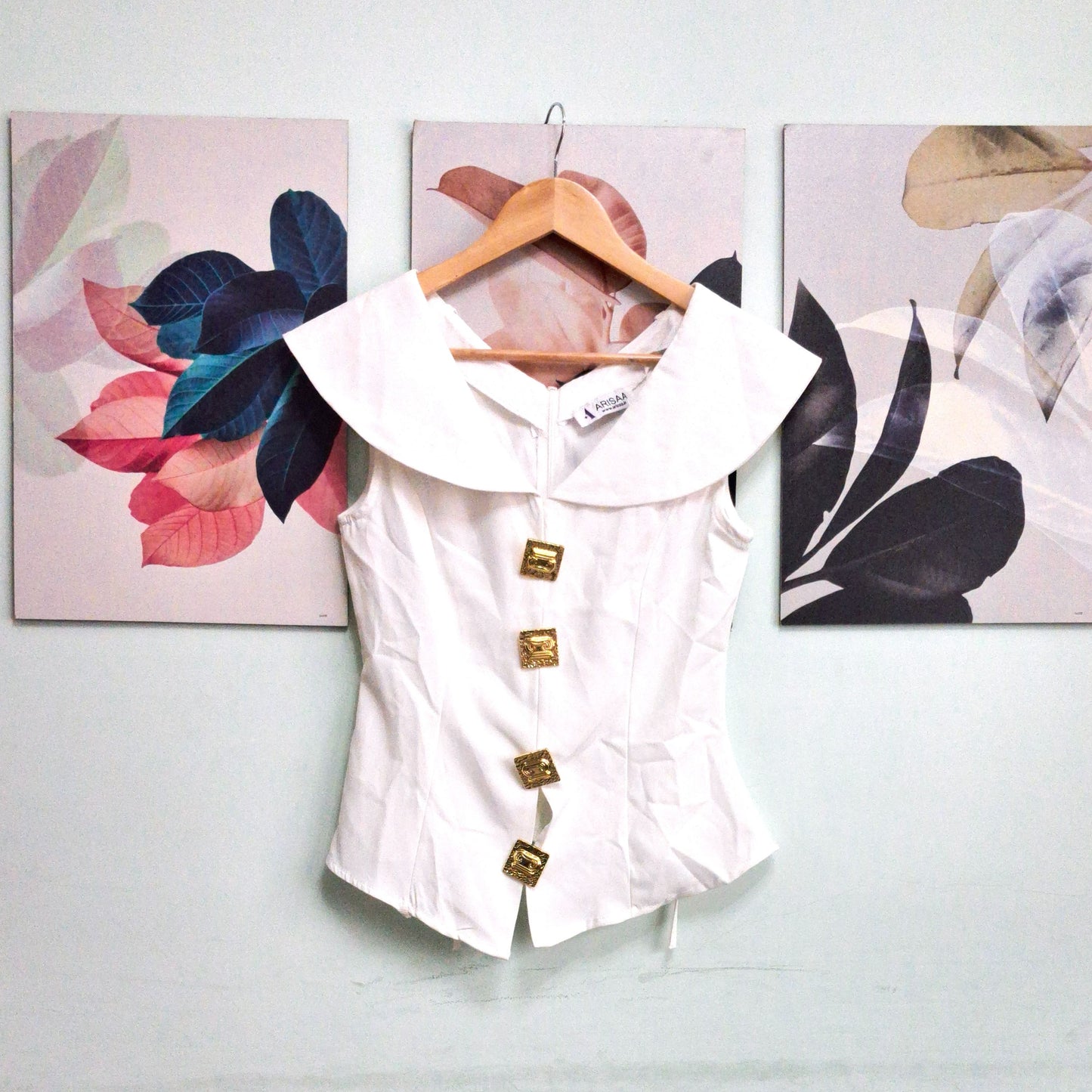 Square shape button V neck top