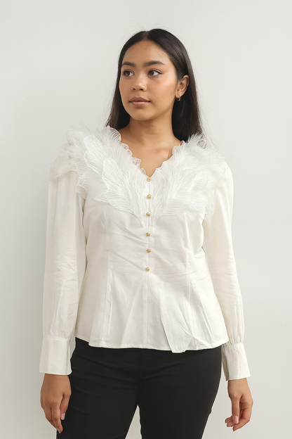 Net flower design top for causal look