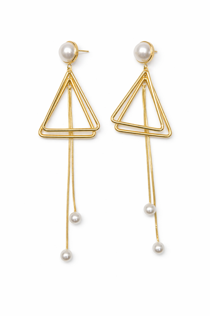 The geometric pearl tassel drops
