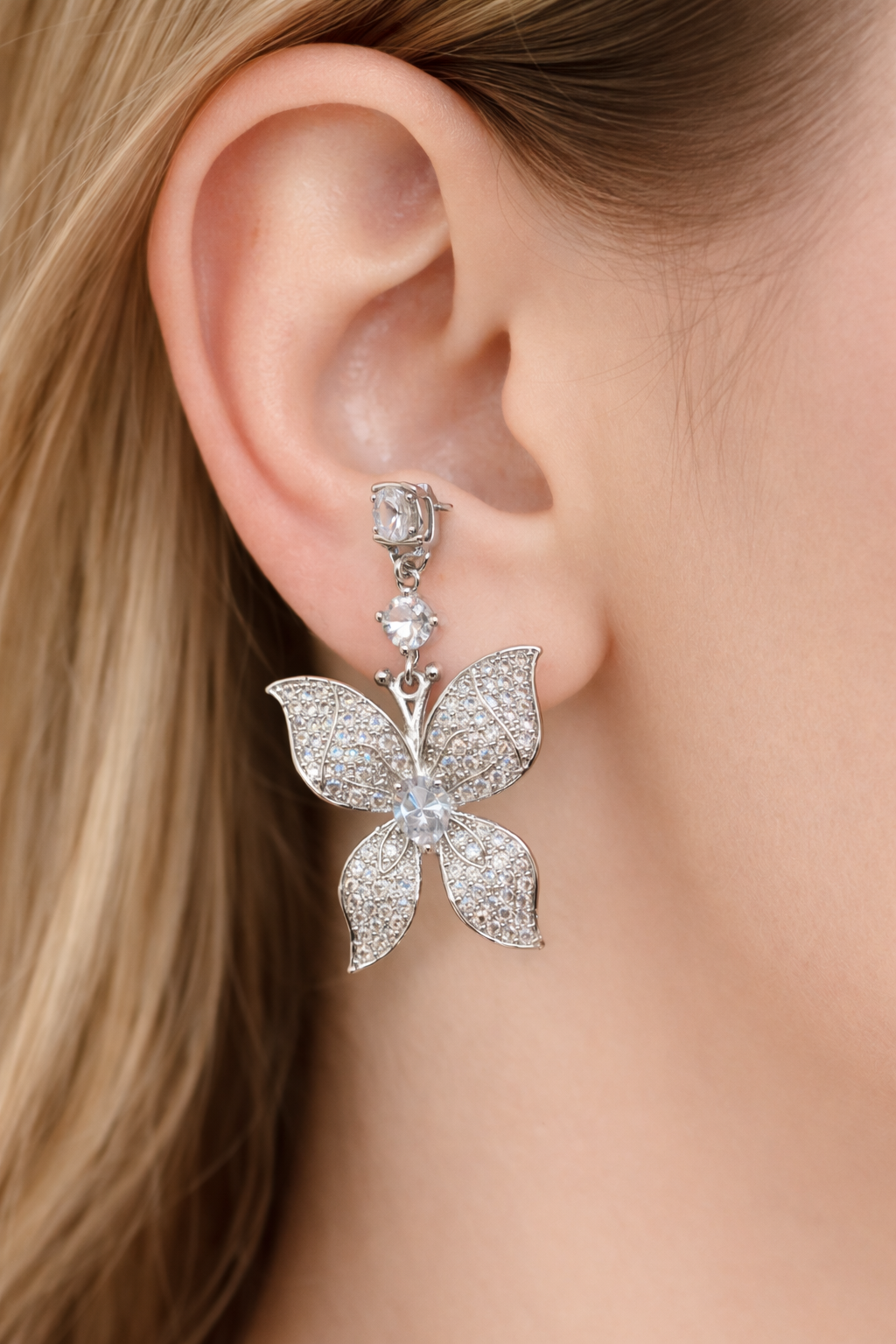 Sparkling butterfly drop earring