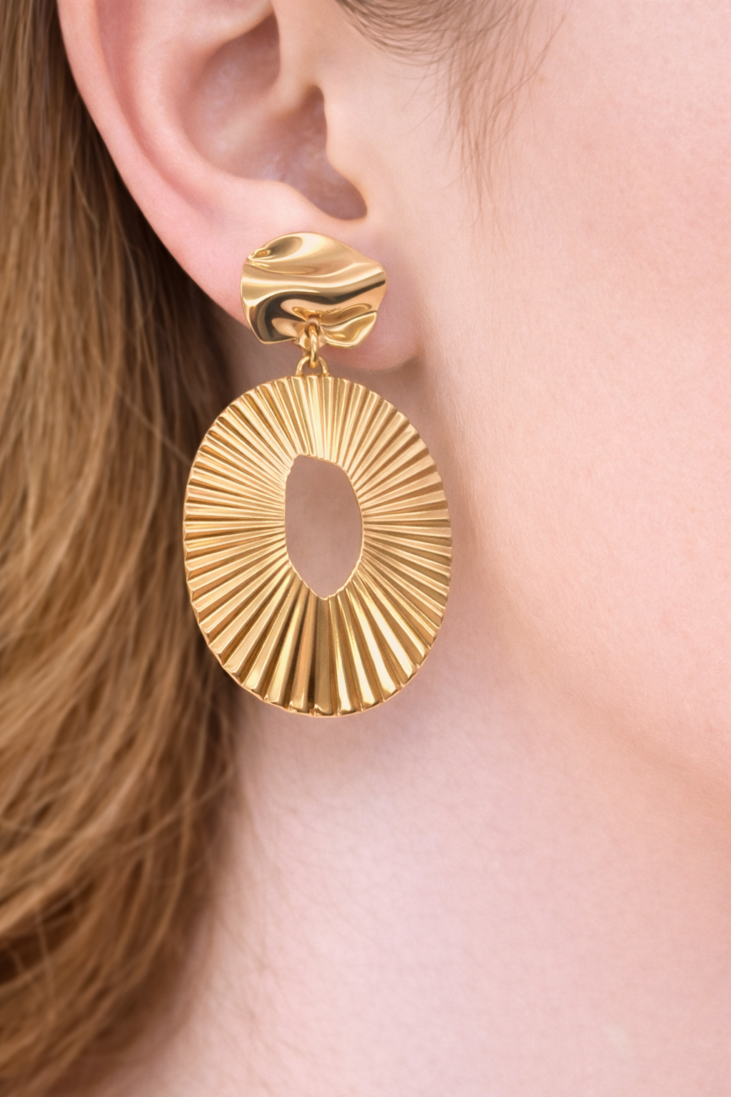 Radiant Ripple Gold Earrings