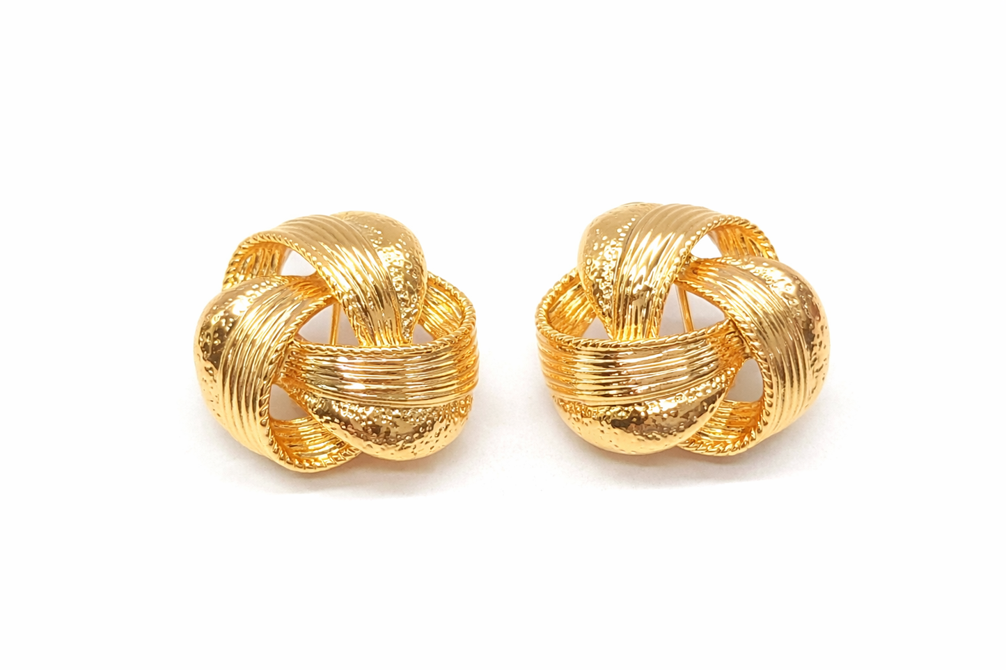 Aurelia Interlock Gold Stud Earrings