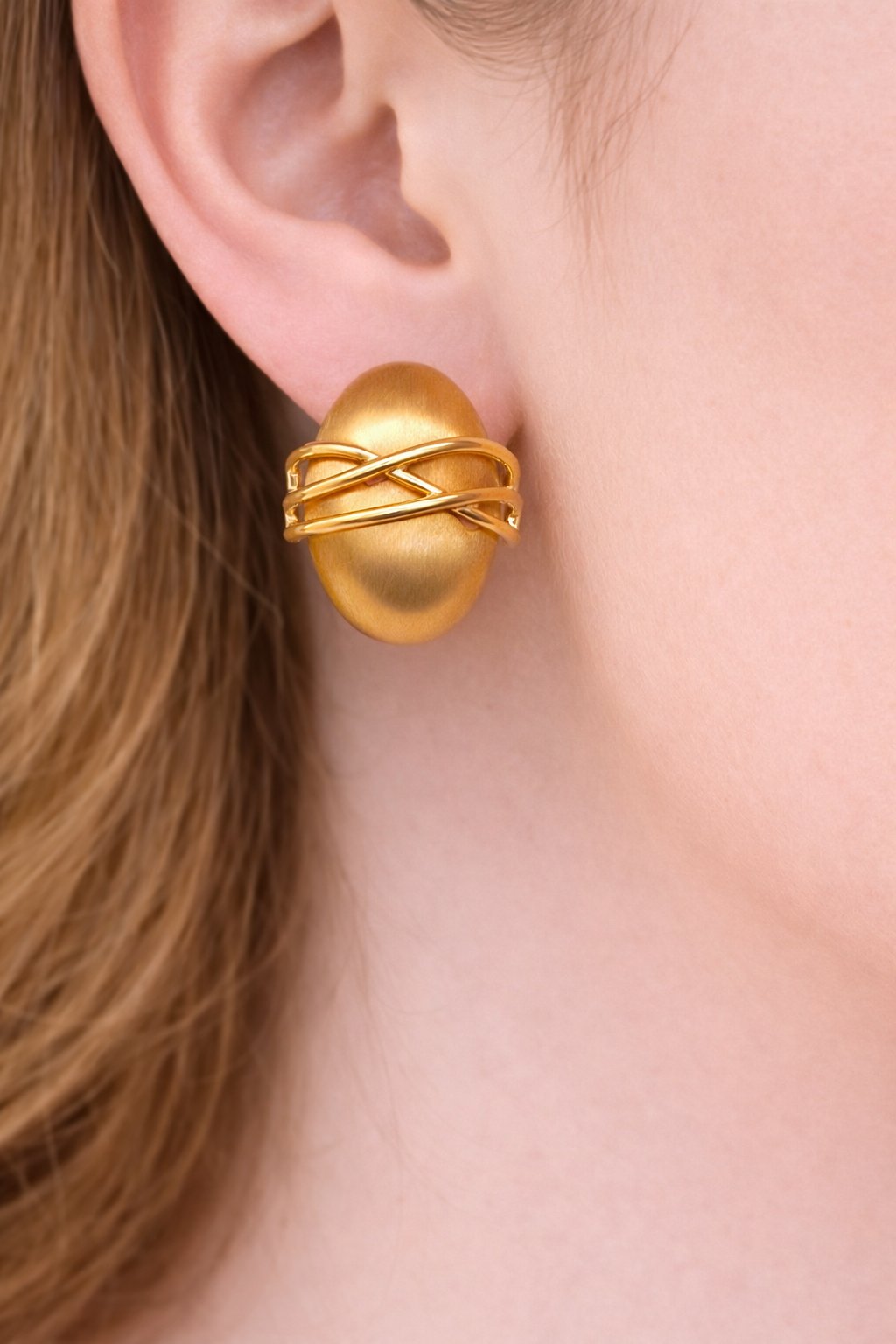 Aurelia Ellipse Infinity Studs