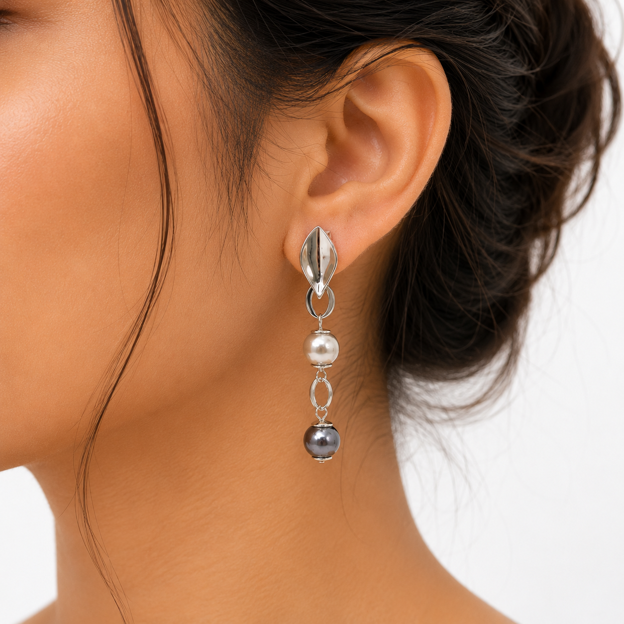 Floating Pearls Earrings