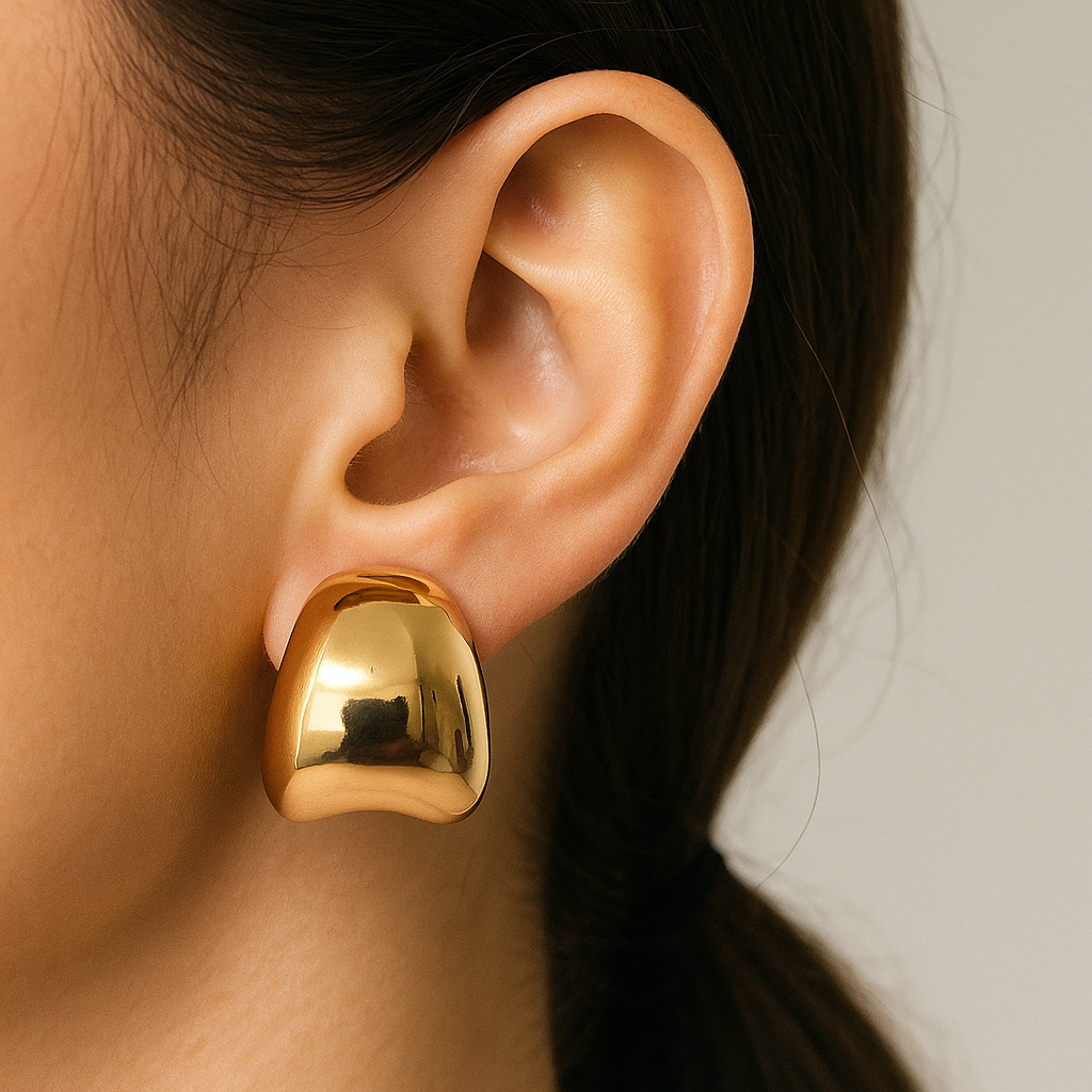 Gold simple earring