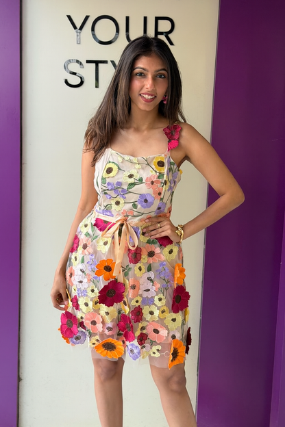 Gorgeous flower design short sleeves dress for women