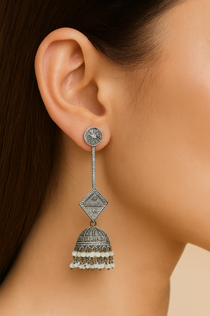 Long Oxidized earring with pearls