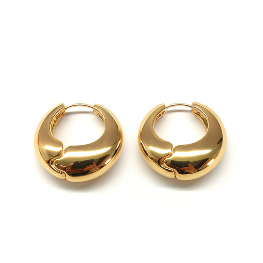 Simple dangle with glossy finish