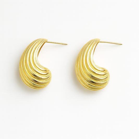 Drops shape gold stud earring