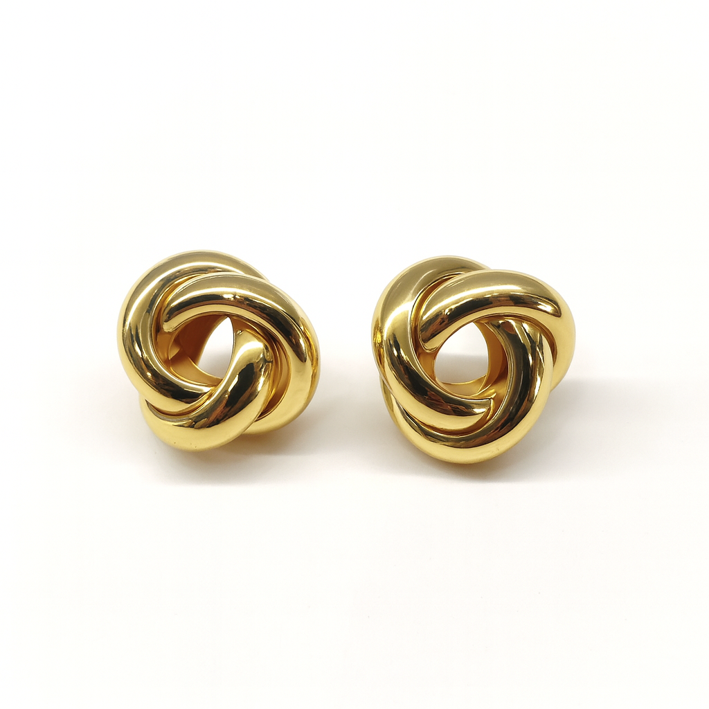 Small circle twisted stud earring